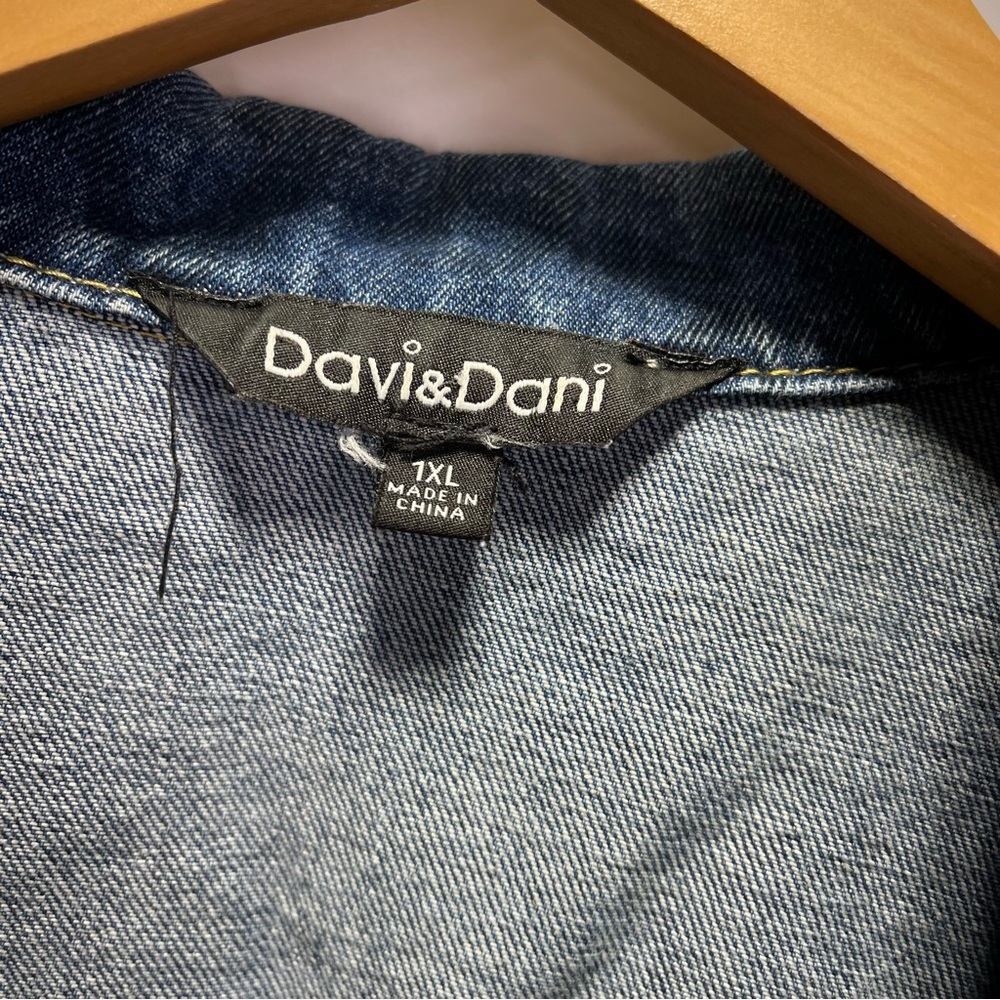 Davi & Dani Leopard Print Denim Shacket Jacket Bu… - image 6